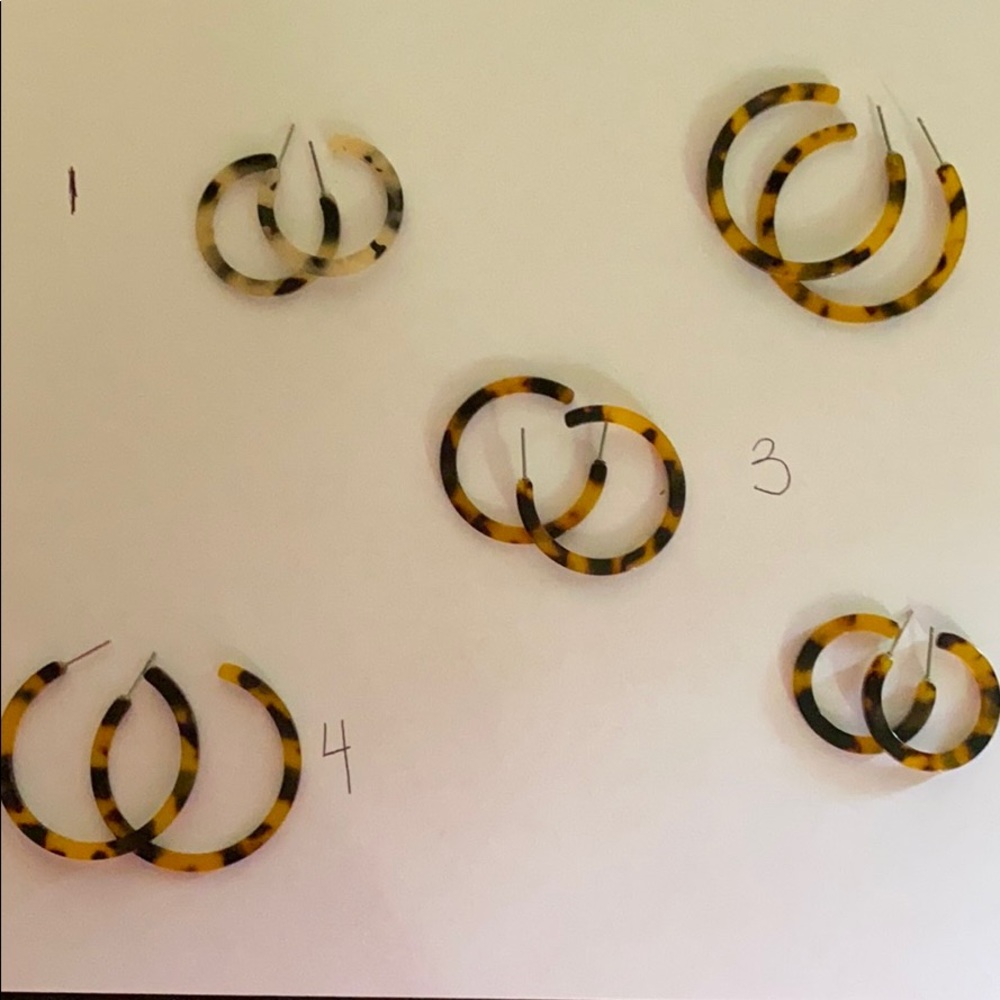 5 pairs of print hoop earrings